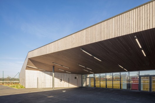 Complejo escolar en Serris  / Ameller Dubois - Imagen 11 de 28