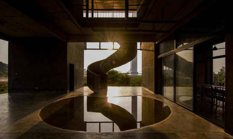  Oculus Staff Quarters at Jaffna Wind Power Park / Palinda Kannangara Architects - Image 2 of 17