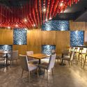 Tres Elefantes  / Olik Studio - Restaurant, Mesas, Sillas, Iluminación