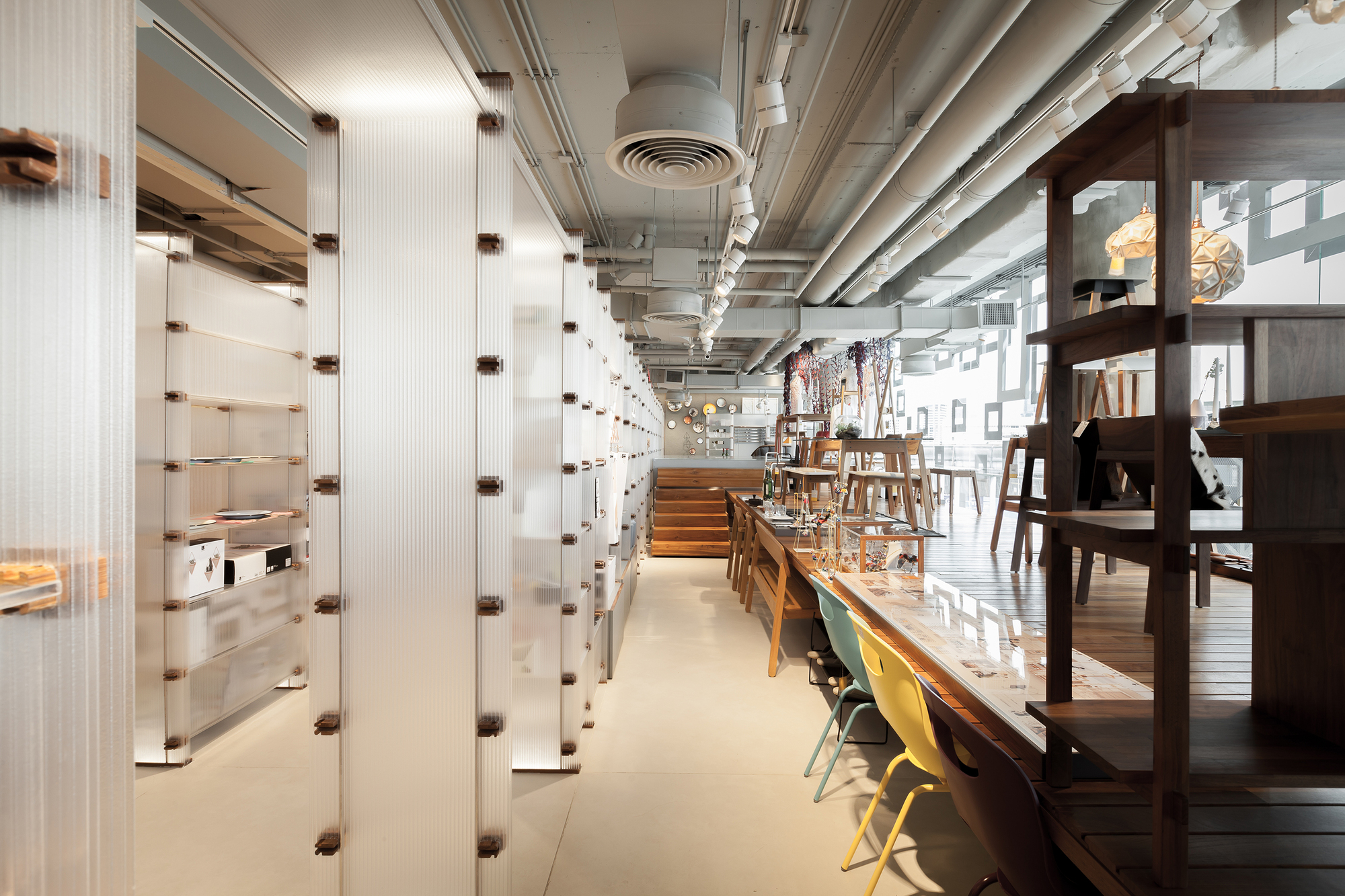 Store Architect Gallery of ROOM Concept Store / Maincourse Architect - 13