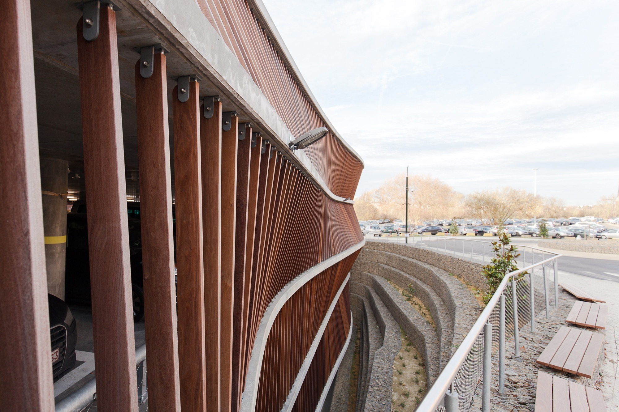 Gallery of Parking Garage Cliniques Universitaires SaintLuc / de Jong
