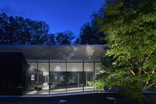 ES UN JARDÍN / ASSISTANT ES UN JARDÍN / ASSISTANT - Imagen 17 de 35