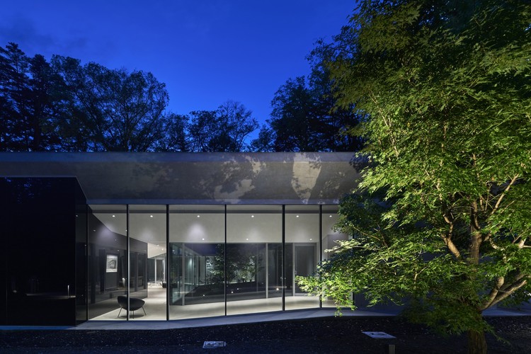 ES UN JARDÍN / ASSISTANT - Imagen 17 de 35