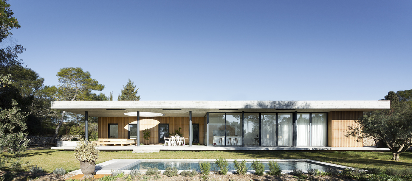 Maison дома. Maison talo x you. Современный дом с гаражом. Дома в средиземноморском стиле фото фасады. Maison дома.