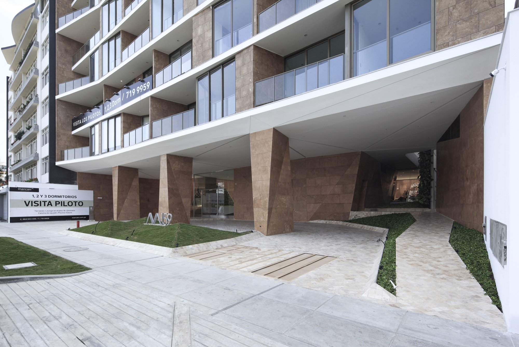 Gallery of AVA Building / Marsino Arquitectura 17