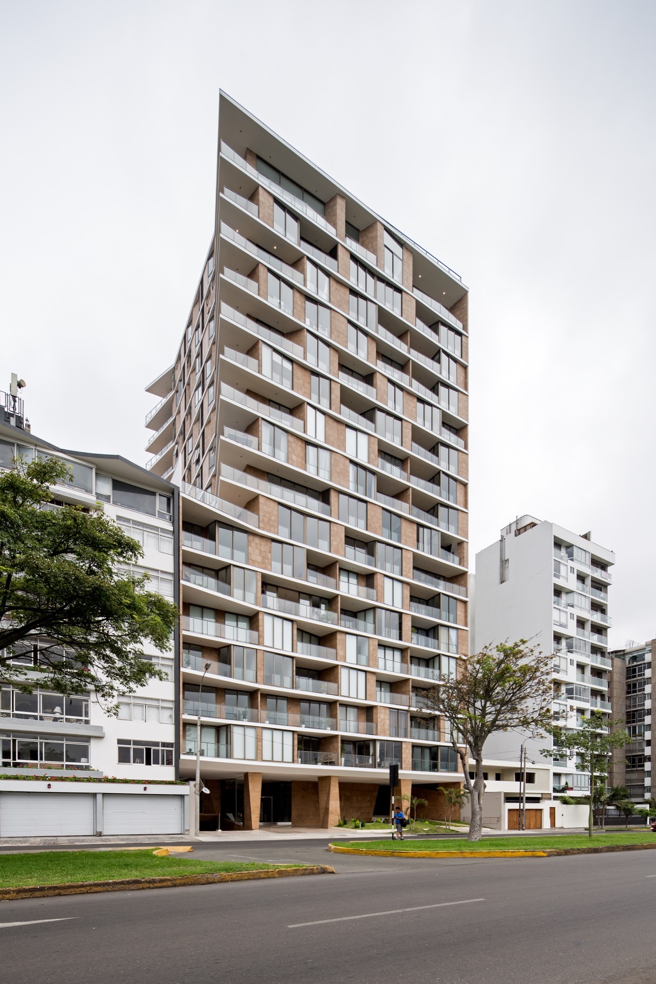 Gallery of AVA Building / Marsino Arquitectura 2