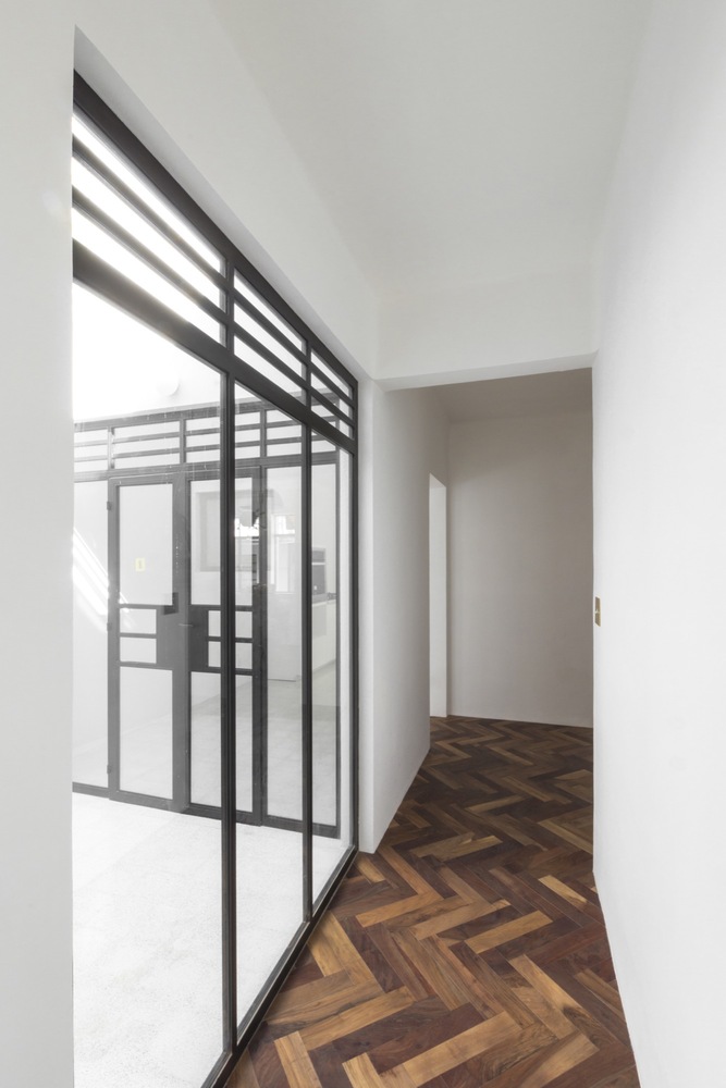 Casa Verne / Zeller & Moye - Fachada, Barandas