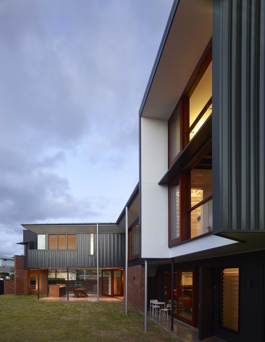 Buena Vista / Shaun Lockyer Architects - Windows, Facade