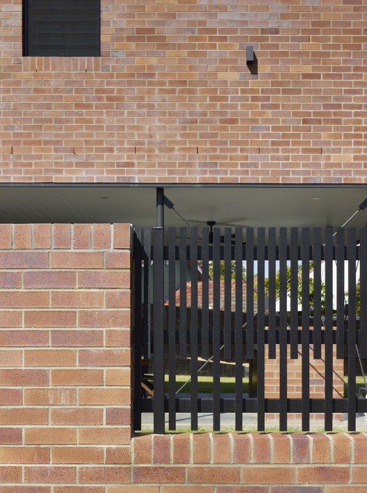 Buena Vista / Shaun Lockyer Architects - Brick, Facade