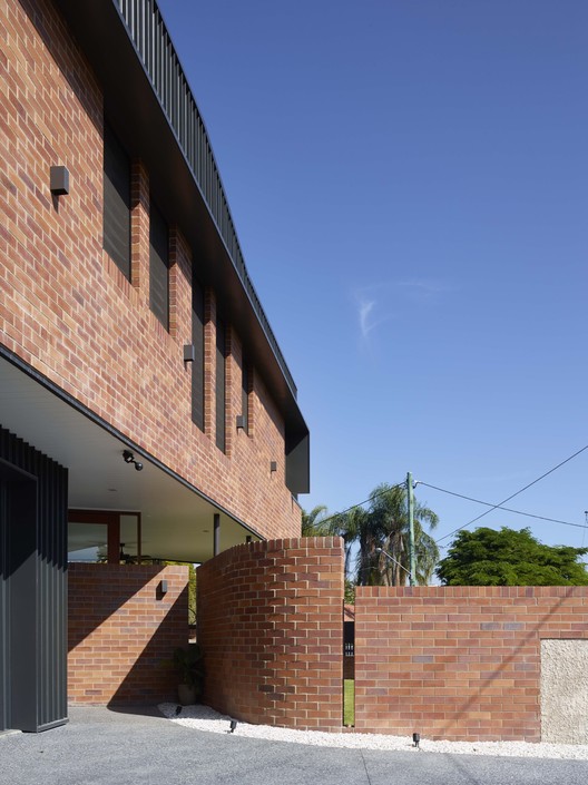 Buena Vista / Shaun Lockyer Architects - Brick, Facade
