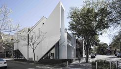 悉尼皇冠街515号 / Smart Design Studio