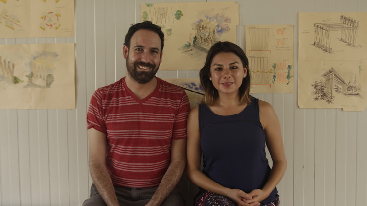 O que um arquiteto pode fazer após um terremoto? Sete lições de RAMA Estudio no Equador, Felipe Donoso e Carolina Rodas, de RAMA Estudio. Imagem © Nicolás Valencia