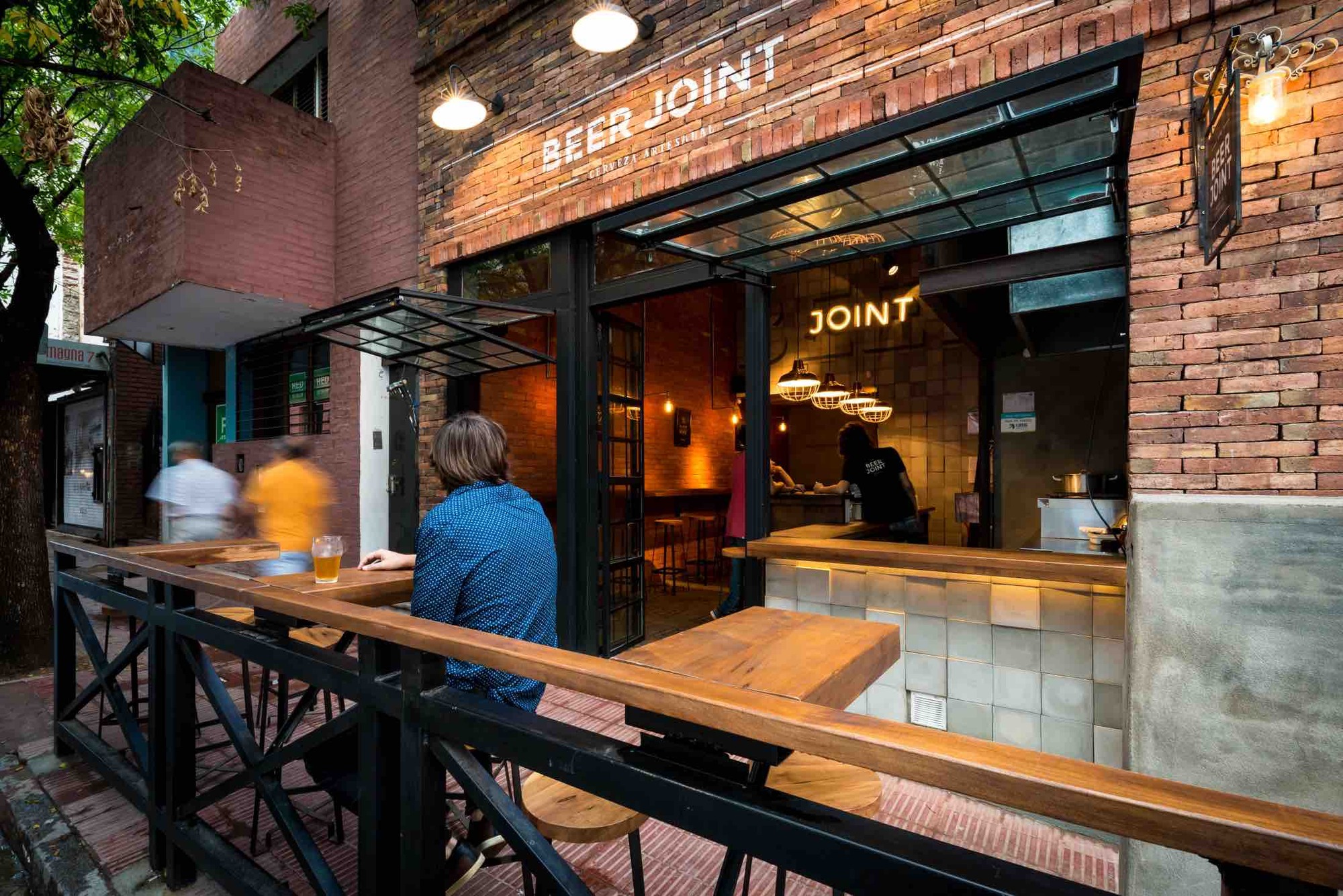 Galería de Beer Joint / Estudio Montevideo + Pablo Dellatorre 4