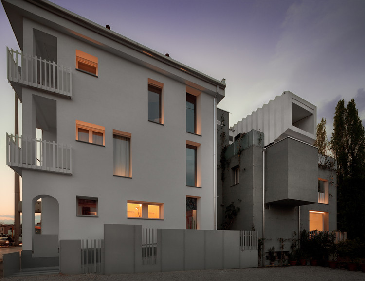 B&W Building / mzc+ - Windows, Door, Facade