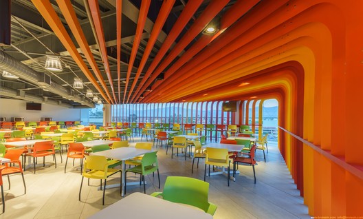 Financial Headquarters Tlalpan / BROISSIN - Image 2 of 23