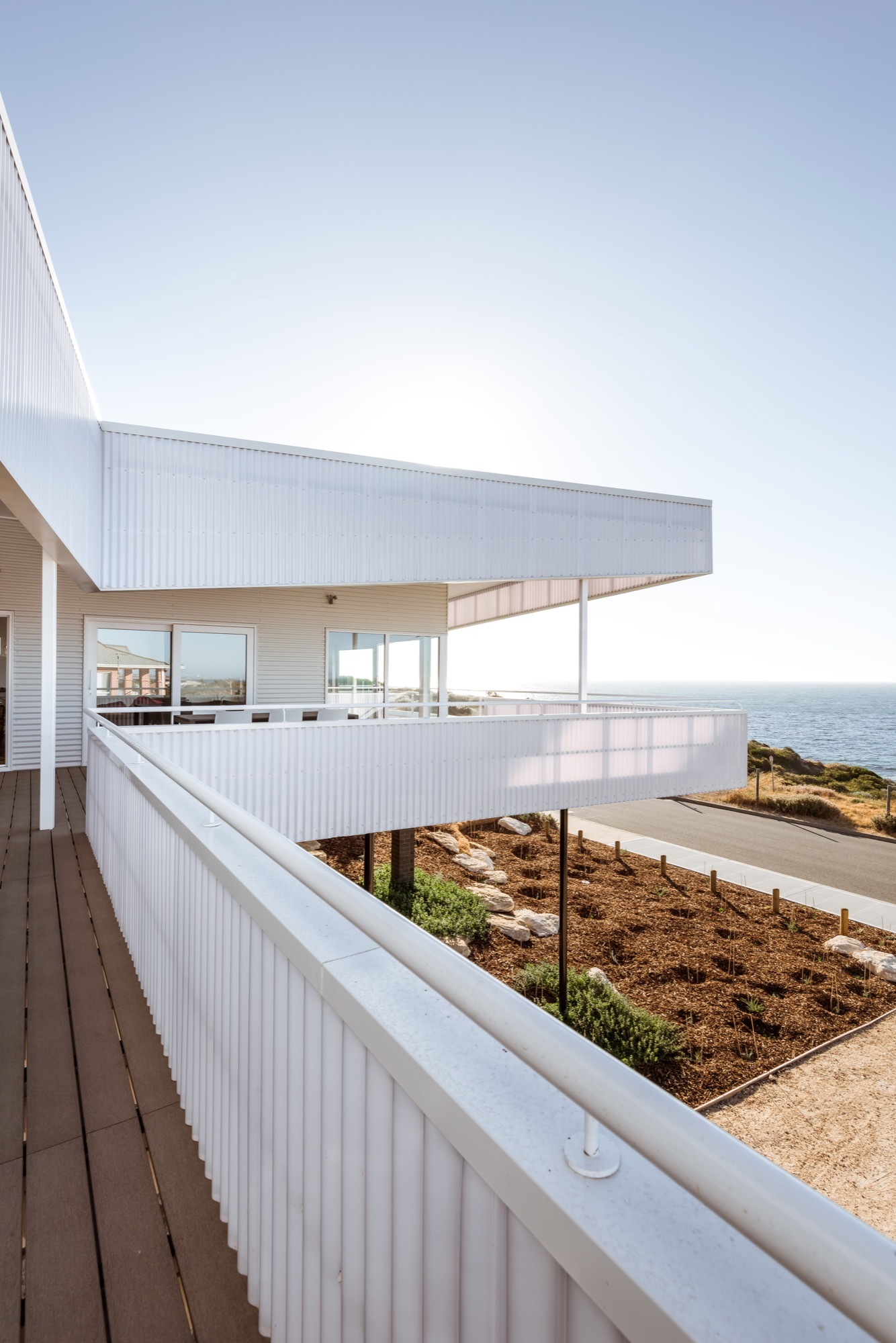 Gallery of Falcon Beach House / iredale pedersen hook architects 2
