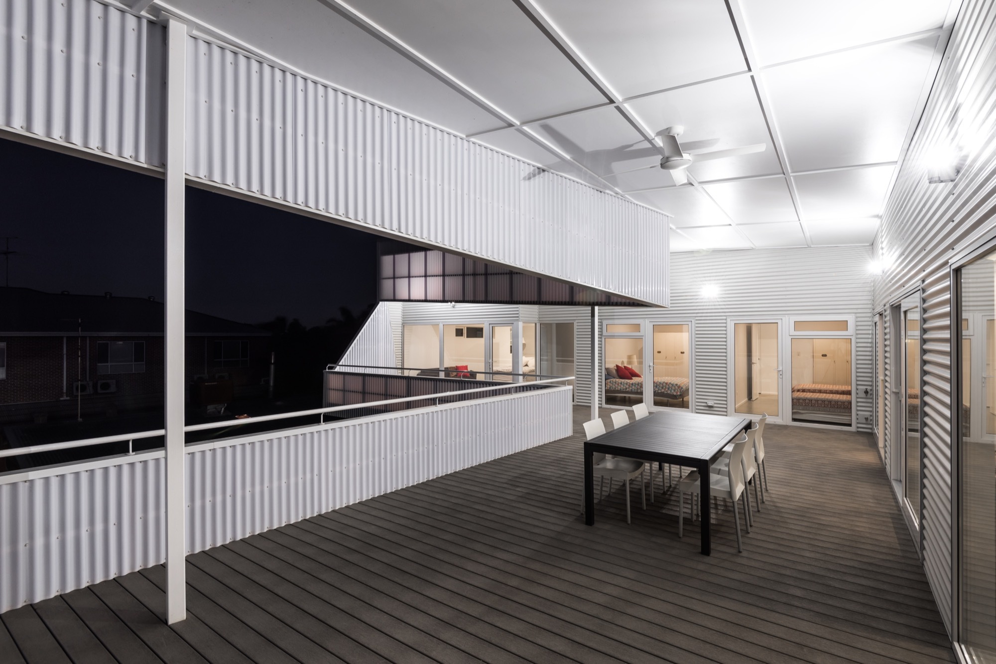 Gallery of Falcon Beach House / iredale pedersen hook architects 19