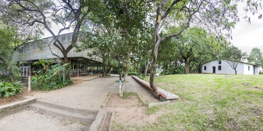Clássicos da Arquitetura: Centro Cultural Jabaquara / Shieh Arquitetos Associados - Janela, Jardim