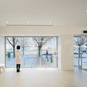 Albayda Pharmacy / avila arquitectos - Interior Photography, Pharmacy