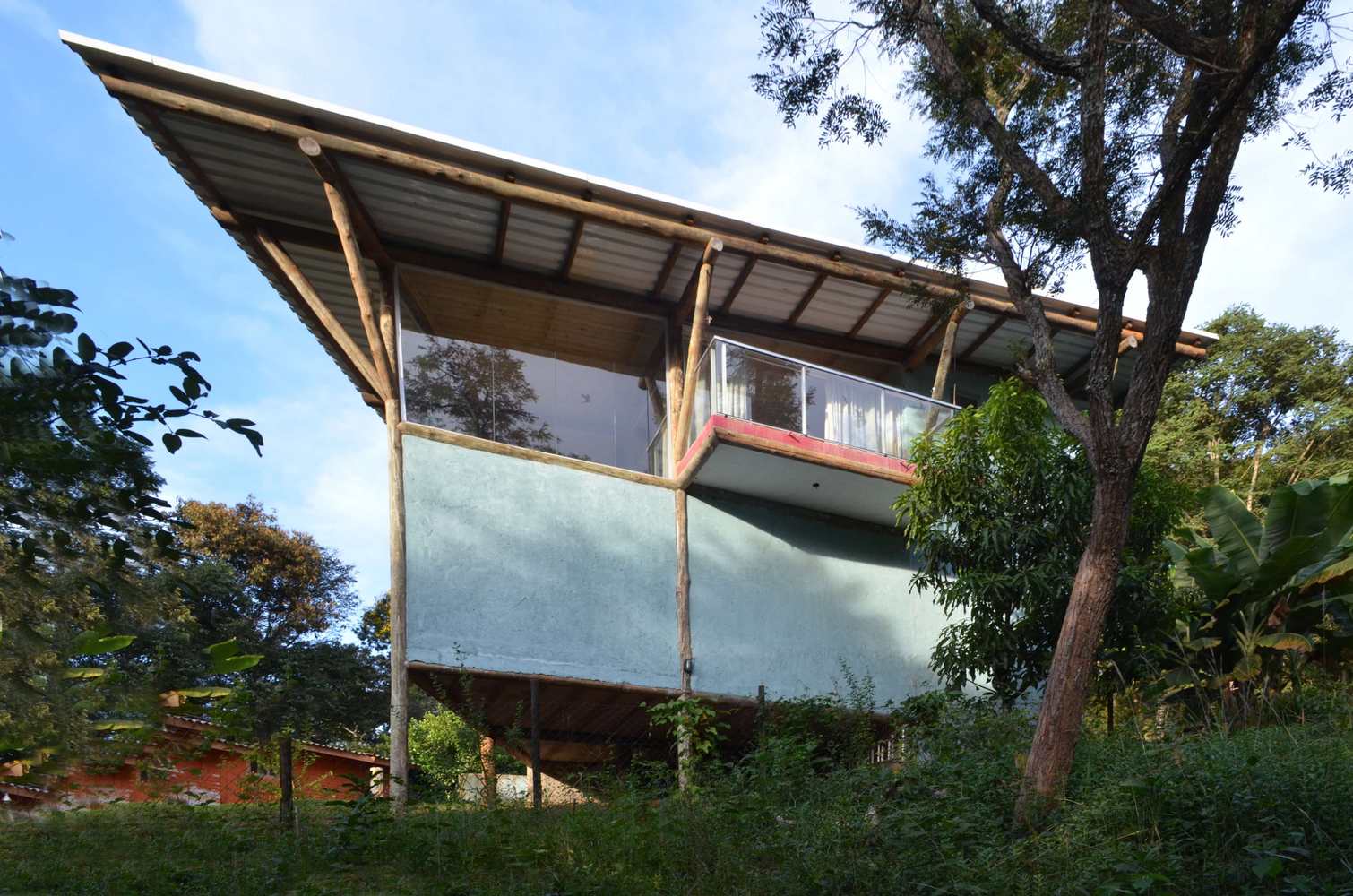 Casa HC  / João Diniz Arquitetura - Fachada