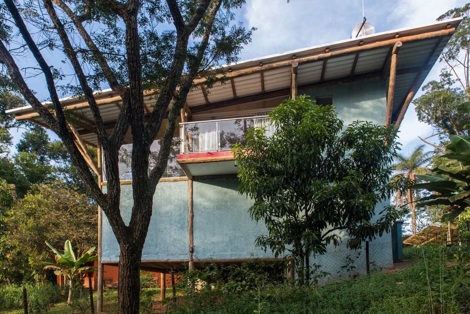 Casa HC  / João Diniz Arquitetura - Jardim, Fachada