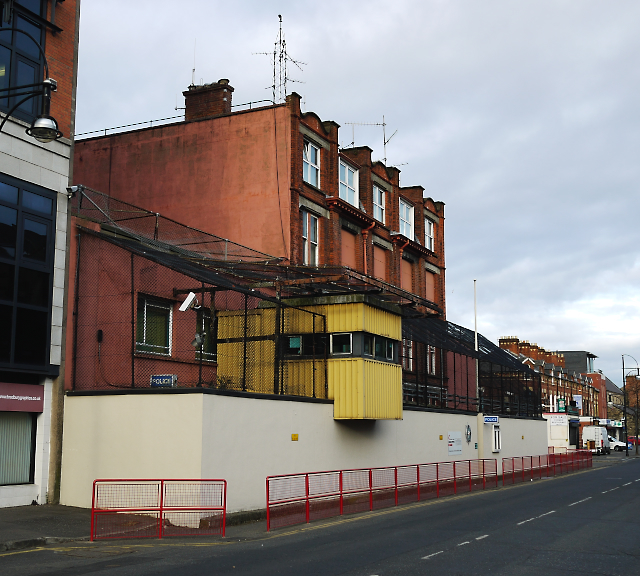 Gallery of How Architecture Tells the Story of Conflict and Peace in Northern Ireland 13