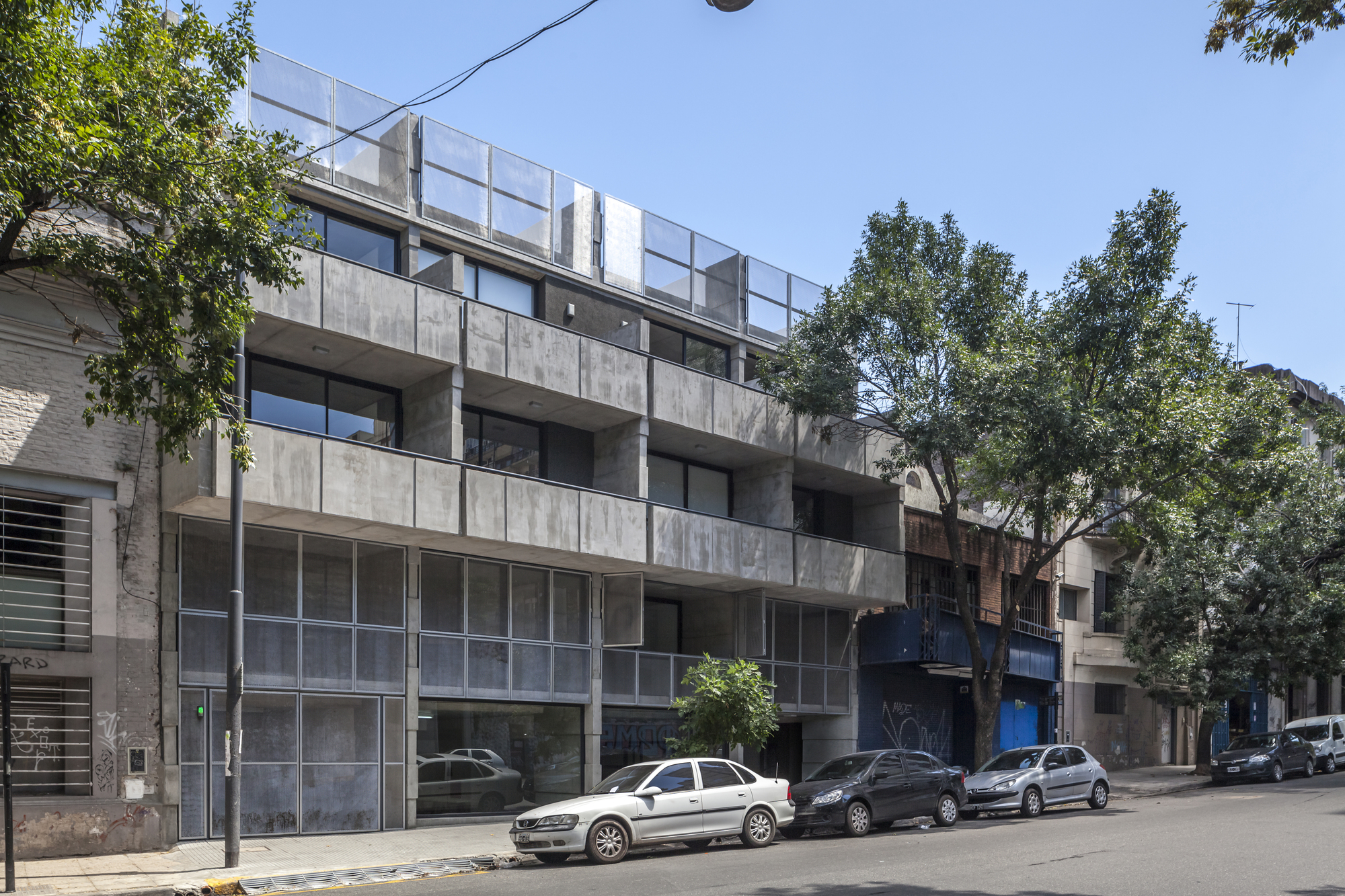 Gallery of Bolivar Multifamily Housing / Hitzig Militello arquitectos 14