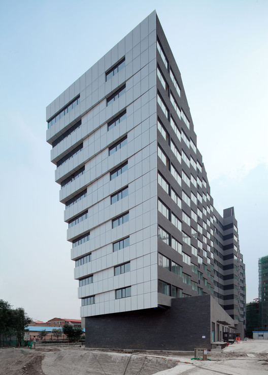 Dongrun Apartment Building / Praxis d’Architecture - Windows, Facade