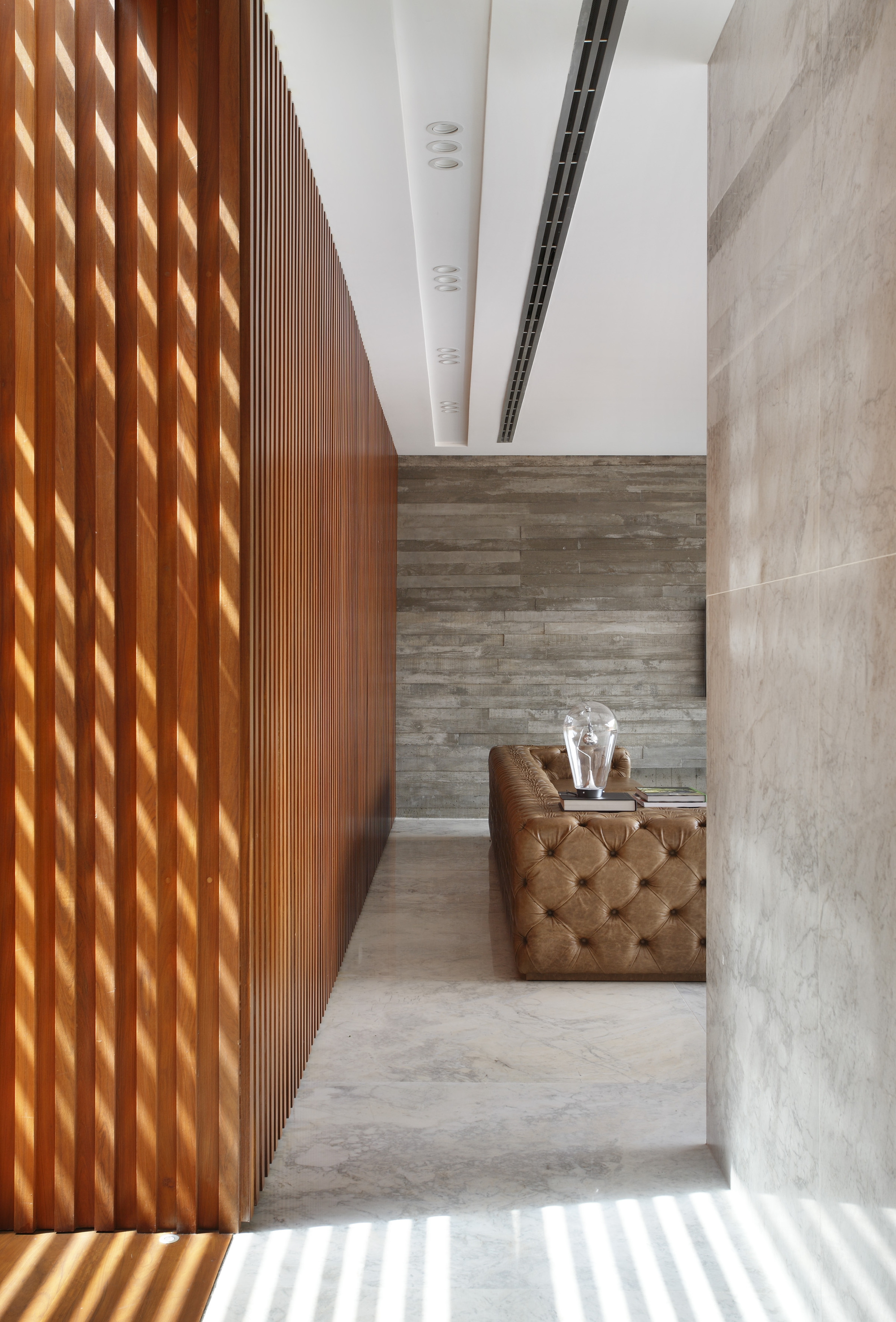 Gallery of AN House / Studio Guilherme Torres - 17