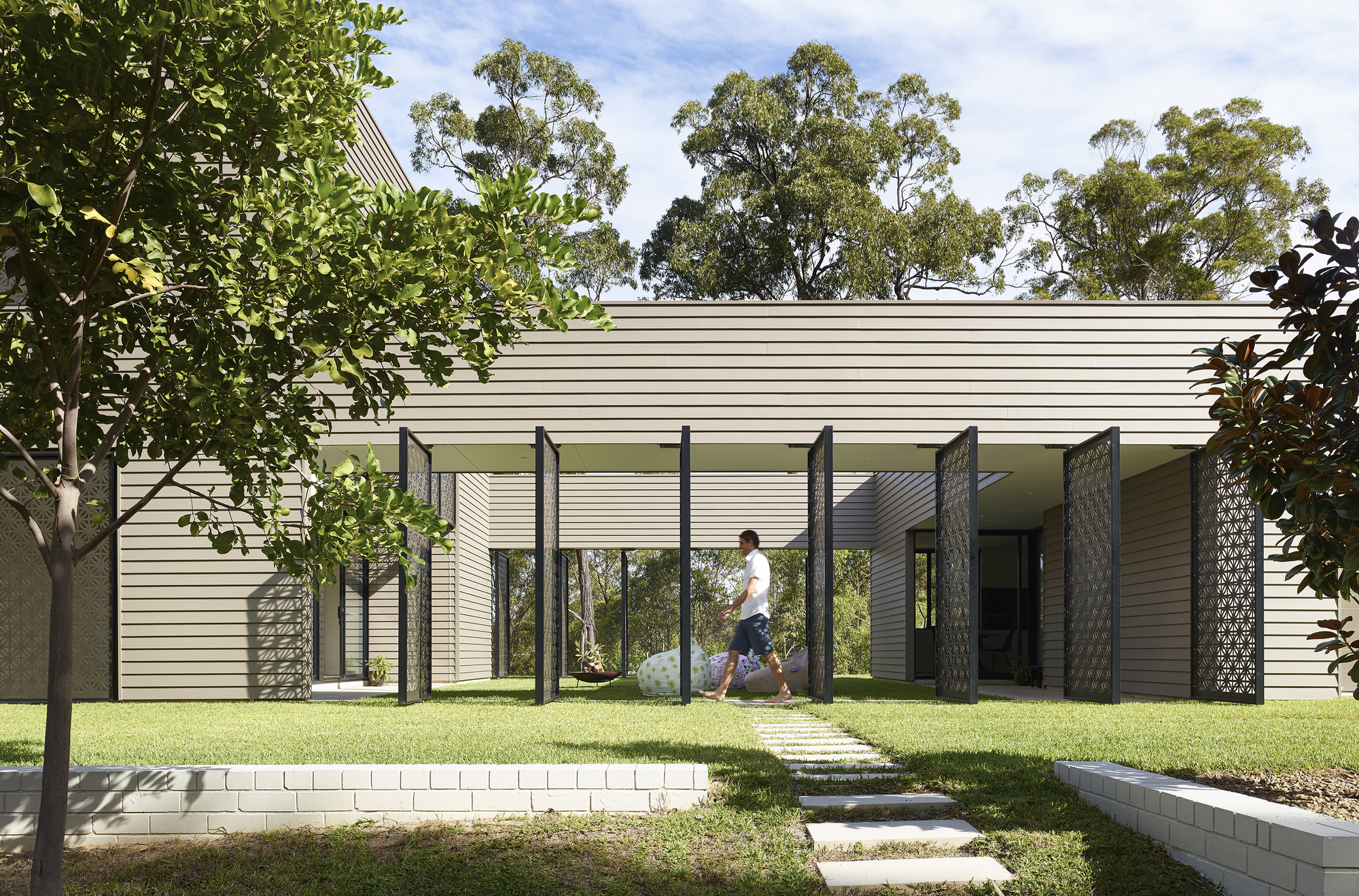 Galería de Bird House / Jamison Architects 29