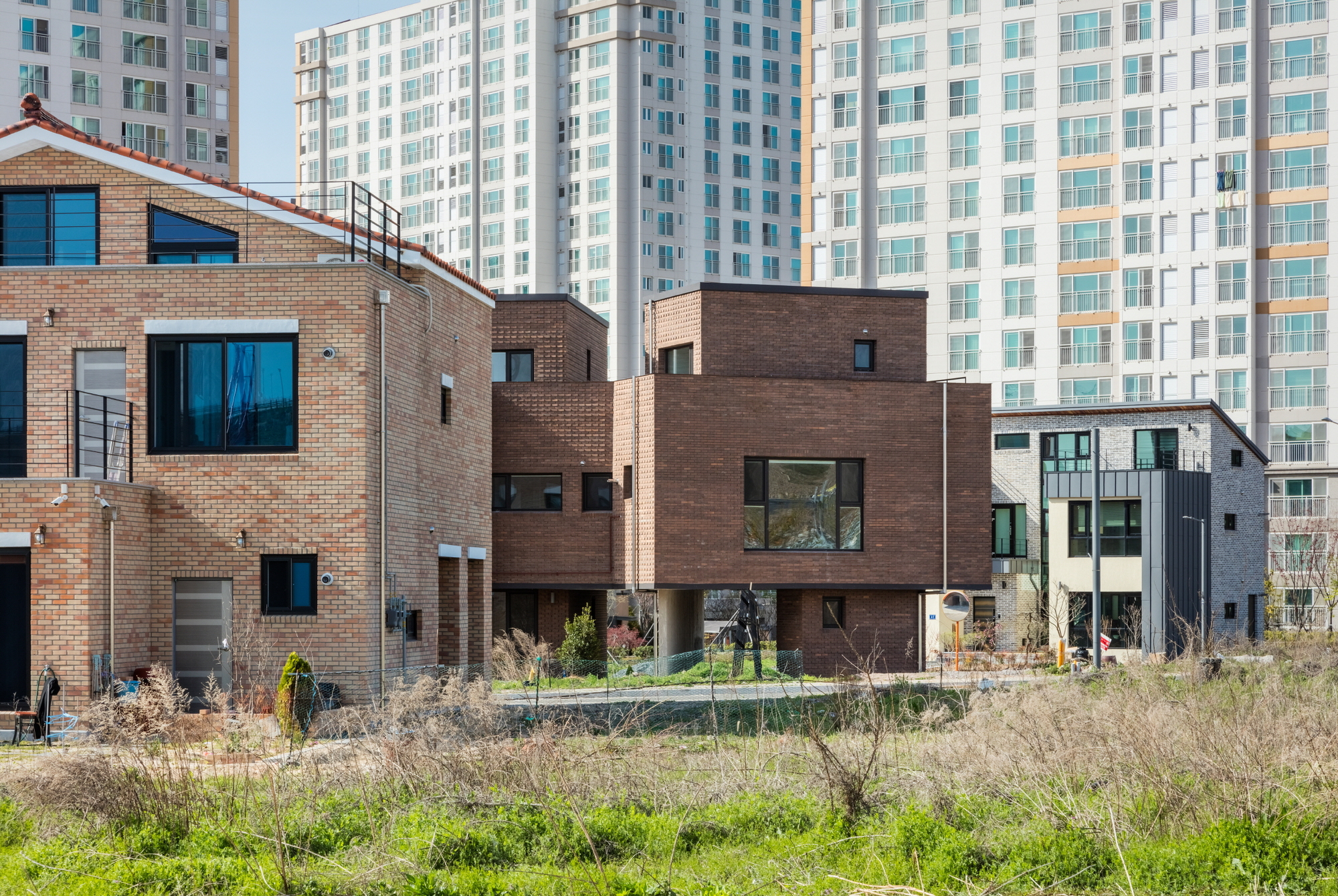 Gallery of Boombox House / 2m2 architects 7
