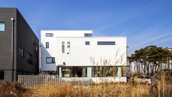 “警察理想”咖啡店