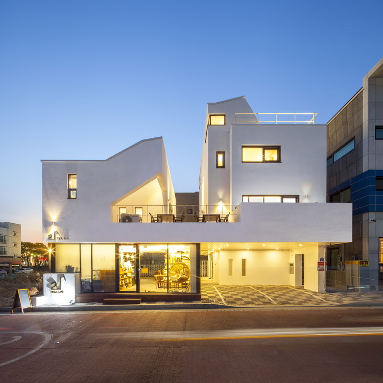 “警察理想”咖啡店 - 22 的图像 34