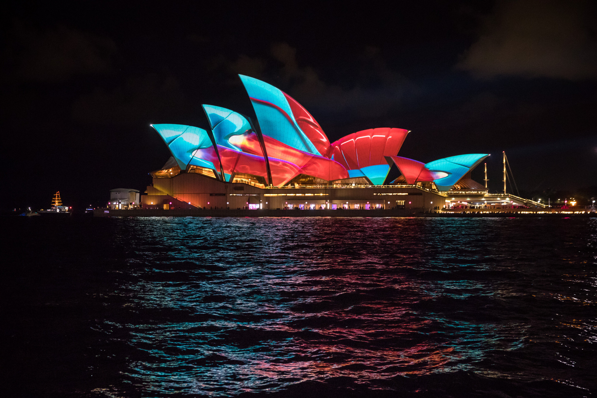 Gallery of The Sydney Opera House Comes to Life (Literally) With Vivid