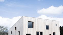 家中来了一位客人“光” The Light House / Sigurd Larsen