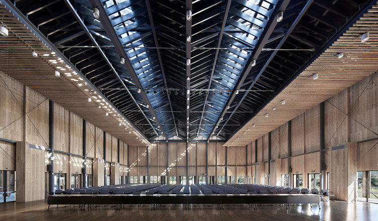 La luz cenital como solución de iluminación natural en 17 proyectos - Imagen 30 de 54