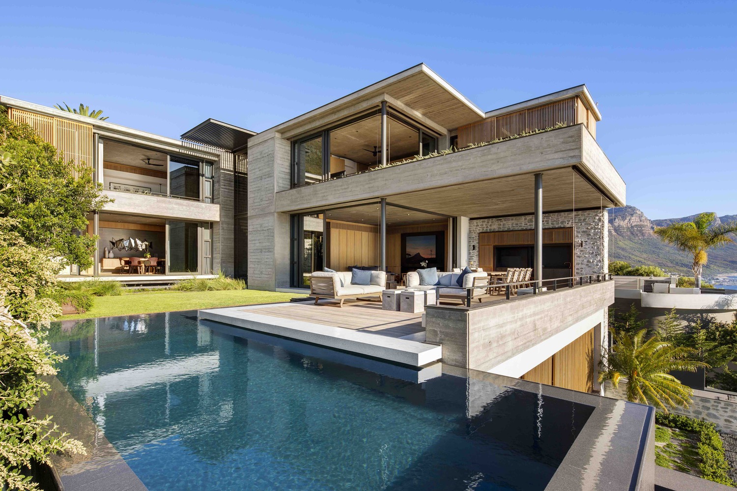 Gallery of Clifton House / Malan Vorster Architecture Interior Design - 2