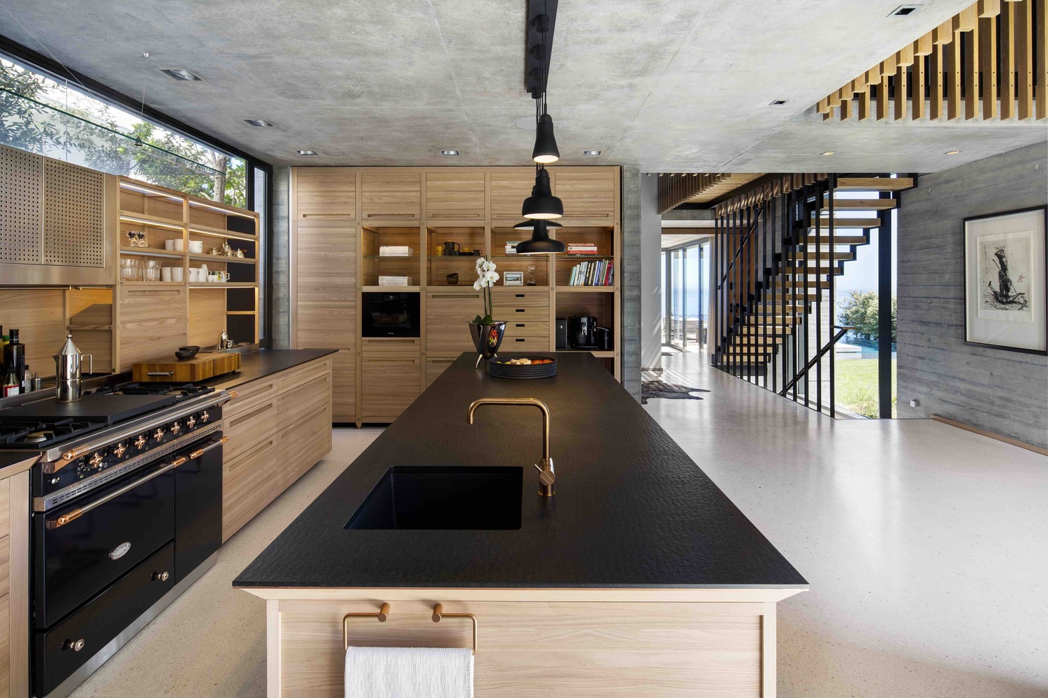 Gallery of Clifton House / Malan Vorster Architecture Interior Design - 15