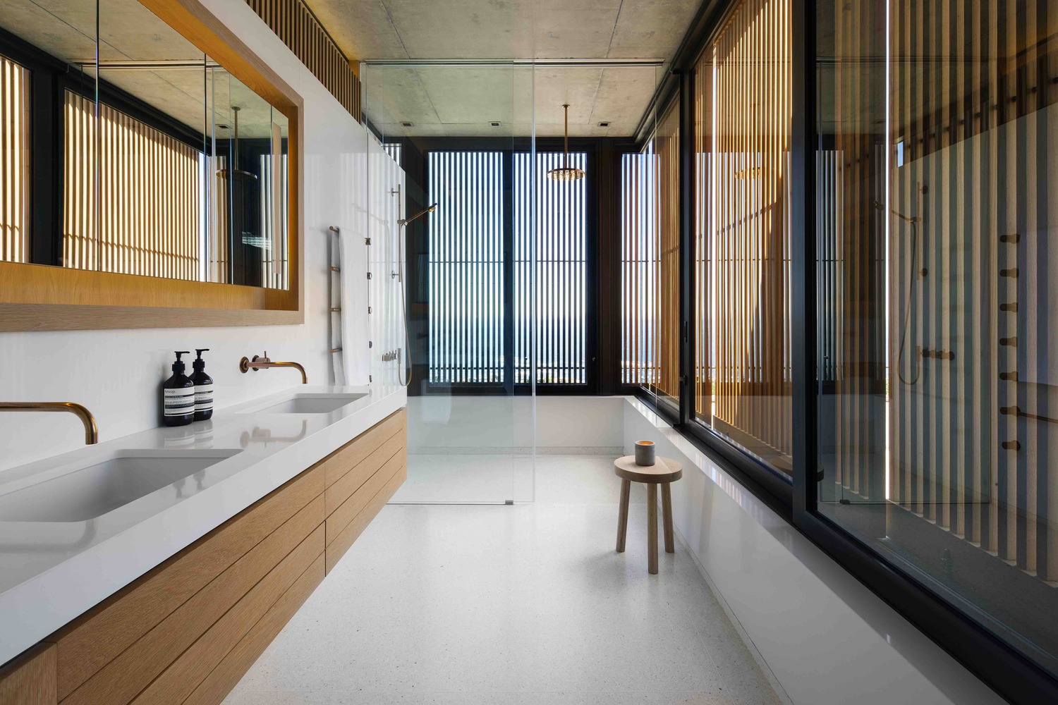 Gallery of Clifton House / Malan Vorster Architecture Interior Design - 21