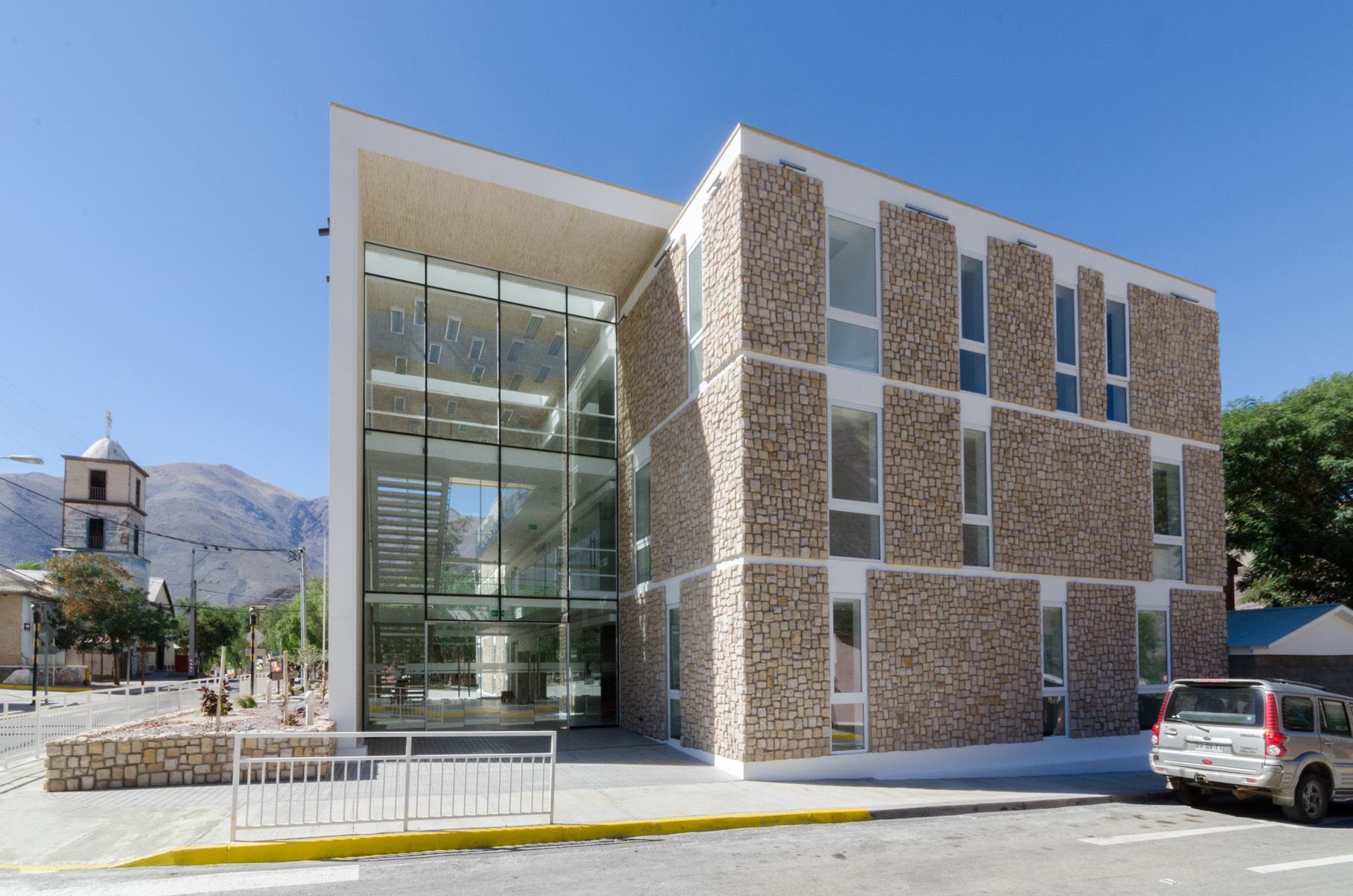 Gallery of Alto del Carmen Town Hall / Espiral + IglesisPrat