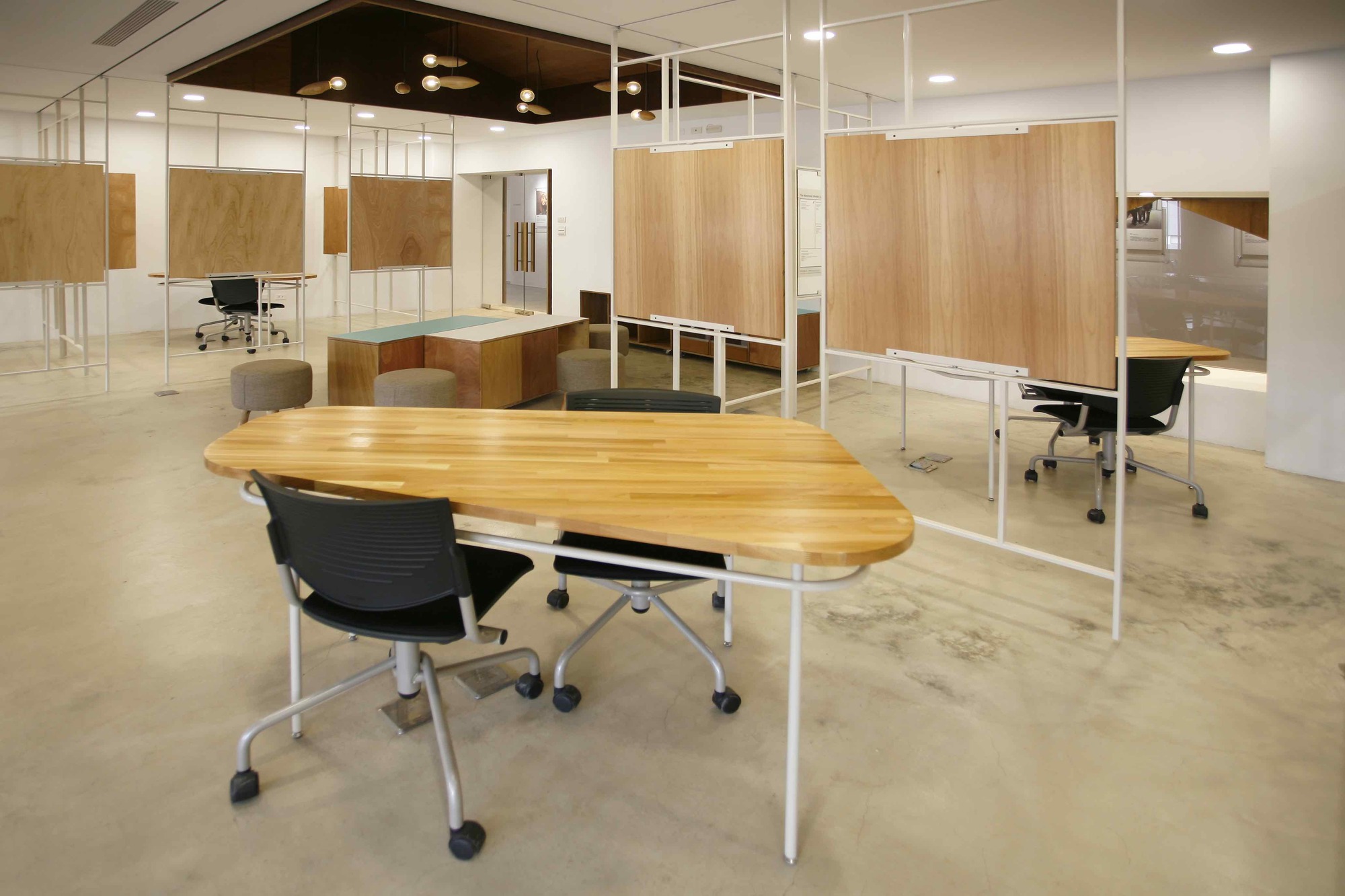 Gallery of Startup Lab / Fieldevo Design Studio - 33