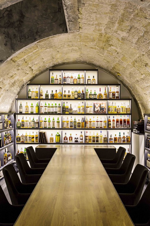 Whisky Bar / jbmn architectes ArchDaily