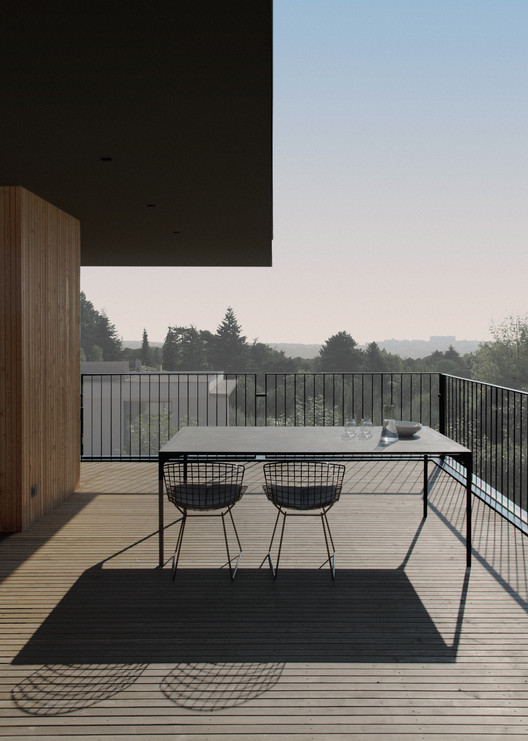 La Maison Etirée / Barres & Coquet - Table, Chair, Fence, Deck, Balcony, Handrail