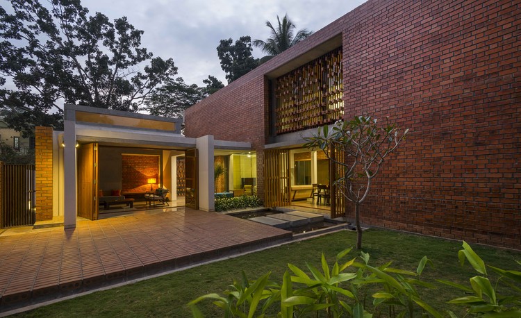 Brick House / Architecture Paradigm - Windows, Facade, Patio, Courtyard