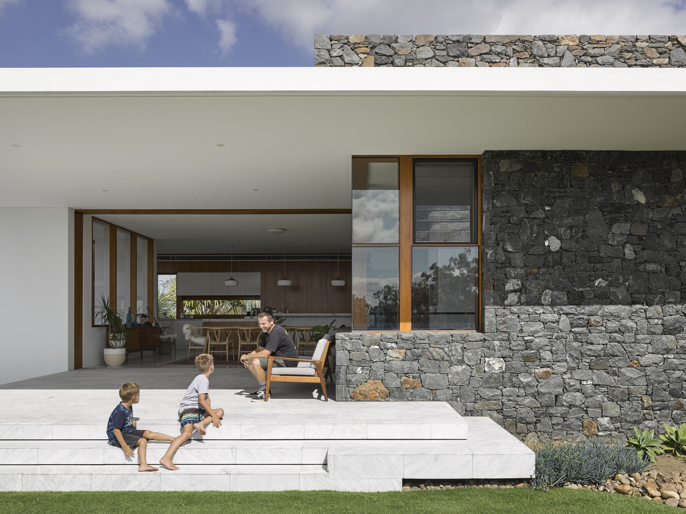 Gallery of Rocky House / Base Architecture 25