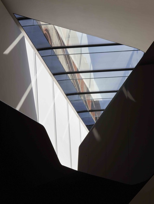 V&A Museum / AL_A - Image 19 of 29