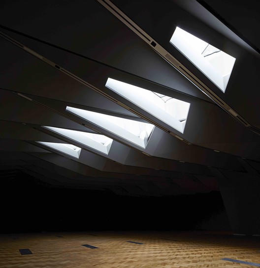 V&A Museum / AL_A - Image 7 of 29