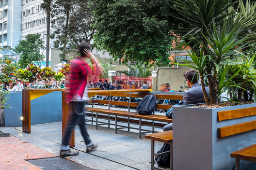 Parklet The Joy / Estúdio HAA! Parklet The Joy / Estúdio HAA! - Imagem 4 de 14