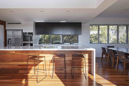 Yerranya House / Base Architecture - Table, Countertop, Windows, Chair, Kitchen
