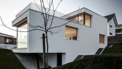 体块，材料搭配的刚刚好 EFH Riedholz 住宅 / Tormen Architekten AG